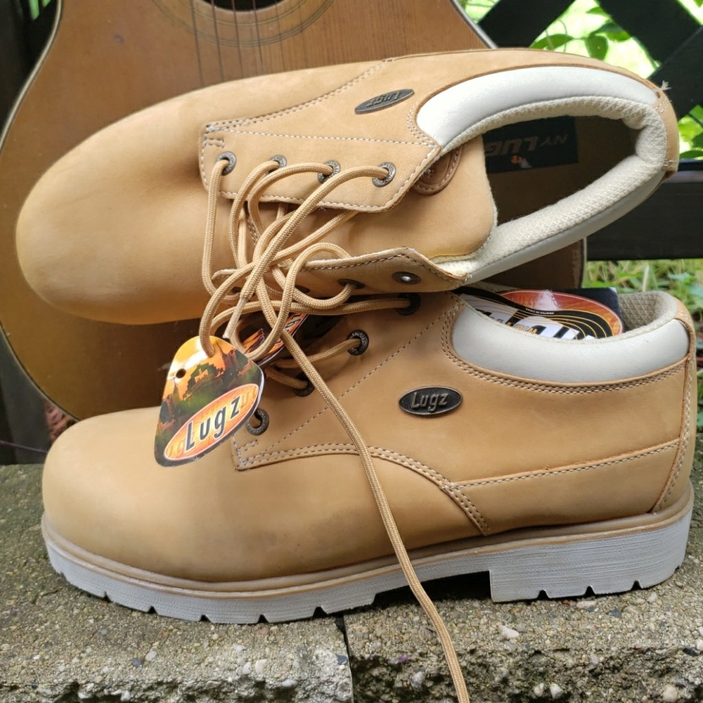 Boots - Picture 6 of 8